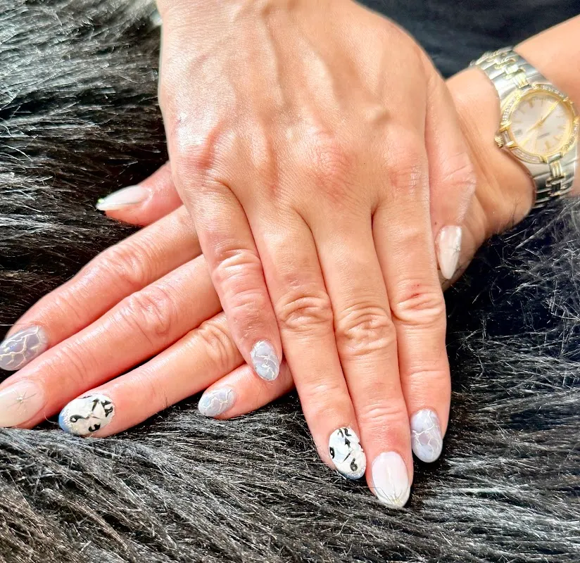 Bonjour Nail Spa — Nail salon in Woodinville